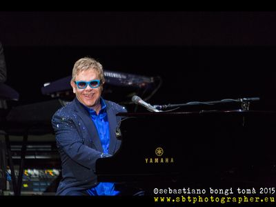 Elton John vorrebbe un altro figlio