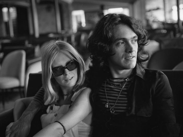 https://images.rockol.it/BJorHcLpaO-JsOV_sLlNtCvb7kQ=/700x0/smart/rockol-img/img/foto/upload/03-patty-pravo-e-riccardo-fogli-1973-archivio-ferraina.jpg