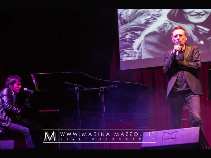 Oggi in breve: Luigi Tenco, MTV, Universal/EMI, Omar Pedrini Oggi in breve: Luigi Tenco, MTV, Universal/EMI, Omar Pedrini
