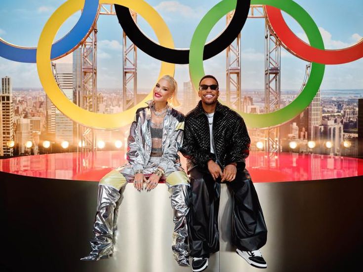Gwen Stefani, il video del nuovo singolo 'Spark the fire' (con Pharrell). GUARDA