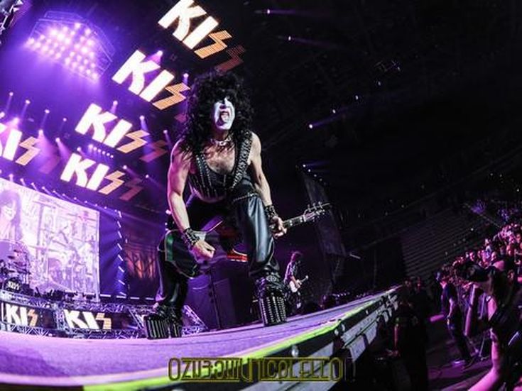 Kiss, arriva nei negozi un&apos;edizione deluxe di &apos;Love gun&apos;