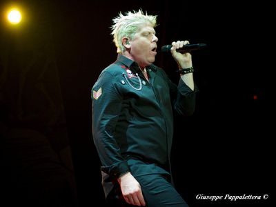 Gli Offspring si fanno beffe dei Guns N&apos;Roses: confermato &apos;Chinese democracy&apos;