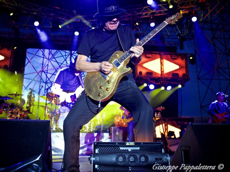 Anche Santana entra a far parte delle star di Guitar Hero