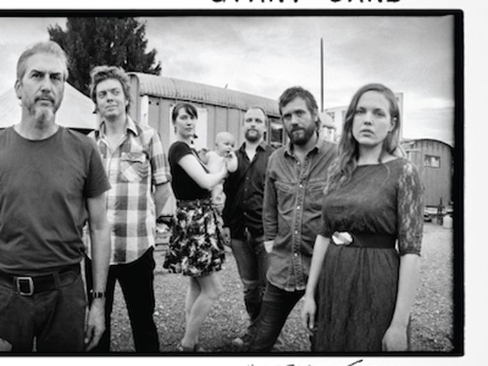 Nuovo album per i Giant Sand (e tour italiano per Howe Gelb, con Grant-Lee Phillips) Nuovo album per i Giant Sand (e tour italiano per Howe Gelb, con Grant-Lee Phillips)