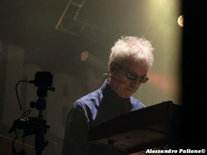 Decibel, esce &lsquo;Silvio Capeccia Plays Decibel &ndash; Piano Solo&rsquo;