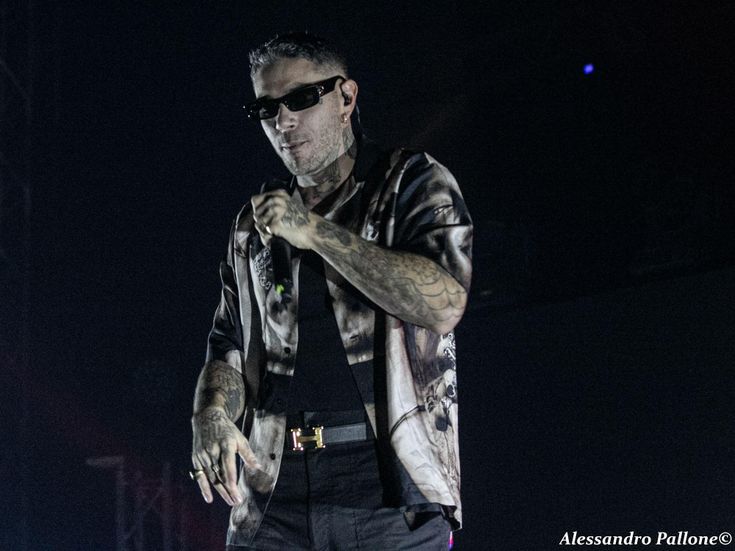 Emis Killa nella colonna sonora del nuovo film di Aldo, Giovanni e Giacomo