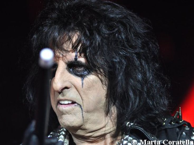 Johnny Depp sul palco con Alice Cooper. Video