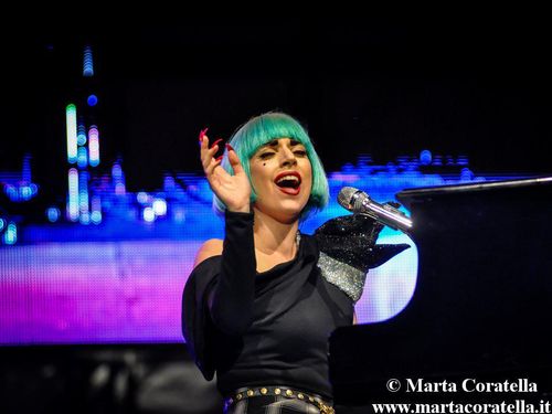 Lady Gaga: il 71% dei suoi 'followers' su Twitter potrebbe non esistere