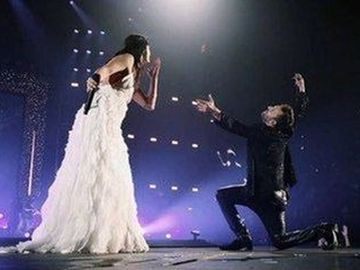 Cesare Cremonini - Il video del primo duetto di Cesare Cremonini ed Elisa