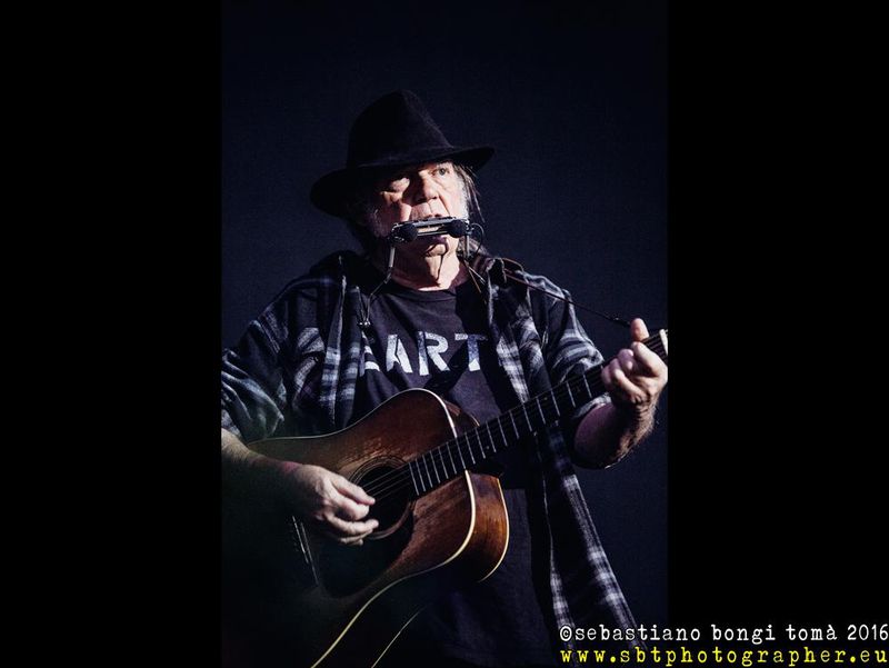 16 luglio 2016 - Lucca Summer Festival - Piazza Napoleone - Lucca - Neil Young in concerto