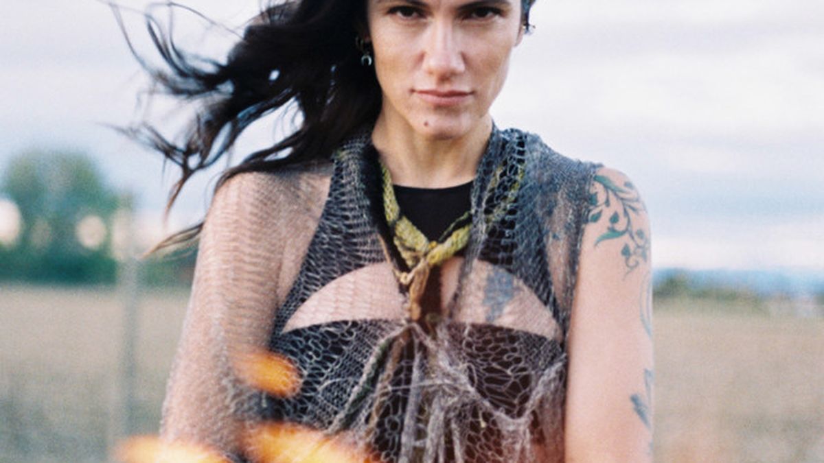 √ Elisa - RITORNO AL FUTURO  BACK TO THE FUTURE - la recensione di  Rockol.it