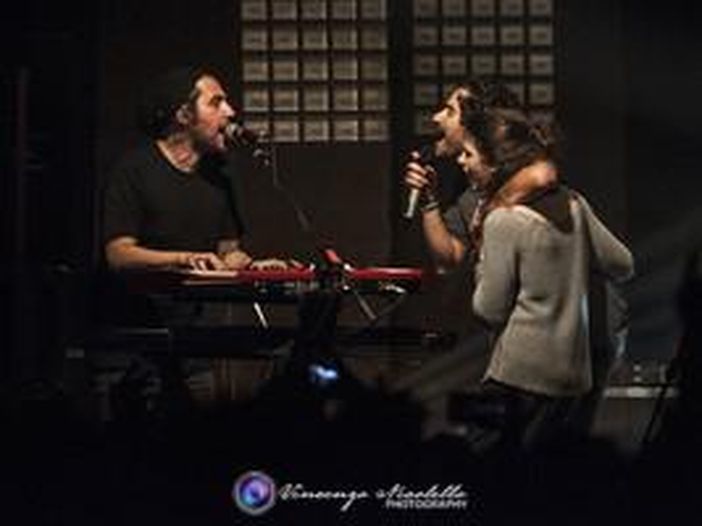 L'indie, il pop e Cristiano Ronaldo: i Thegiornalisti presentano 'Completamente sold out' - INTERVISTA L'indie, il pop e Cristiano Ronaldo: i Thegiornalisti presentano 'Completamente sold out' - INTERVISTA