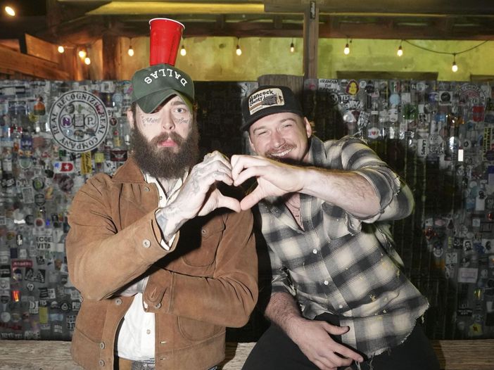Post Malone ora guarda al country e rischia di cadere da cavallo