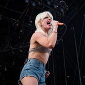 15 giugno 2022 - I-Days - Ippodromo - Milano - Amyl and the Sniffers in concerto