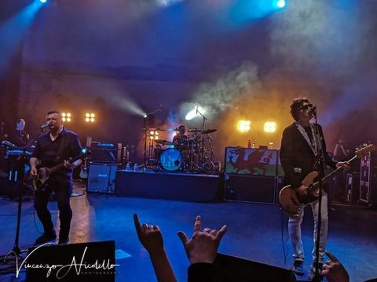 Manic Street Preachers: &apos;I gruppi di oggi? Fanno musica per spot pubblicitari&apos;