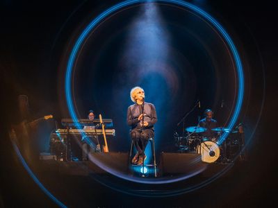 Concato, a Sanremo con pochi muscoli e molta anima