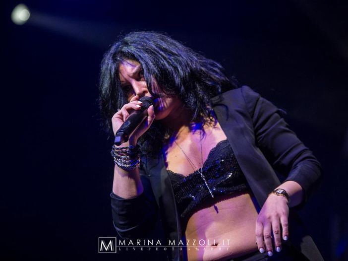 Sanremo 2017, Giusy Ferreri ritorna al Festival con &#039;Fa talmente male&#039;: &#039;Ha grinta ed energia&#039; - VIDEOINTERVISTA