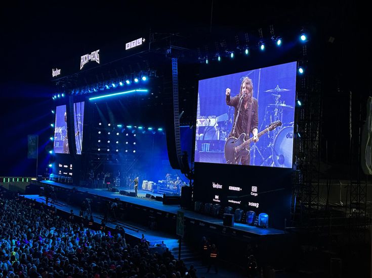 Foo Fighters: ecco il nuovo singolo &apos;Something from nothing&apos; - ASCOLTA