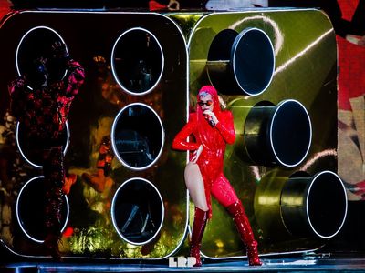 Katy Perry fa retrormarcia e suonerà al Super Bowl?