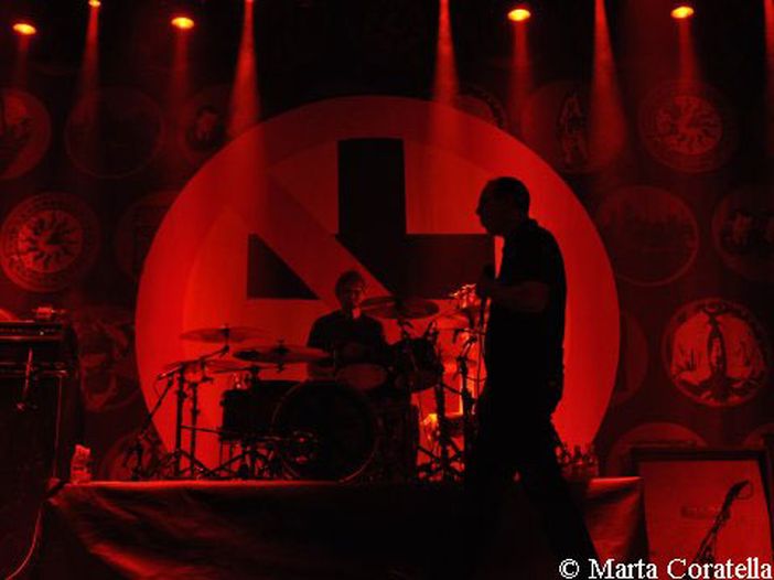 Bad Religion: il batterista Brooks Wackerman lascia la band dopo 15 anni Bad Religion: il batterista Brooks Wackerman lascia la band dopo 15 anni