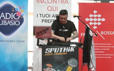 13 giugno 2018 - Centro Commerciale Freccia Rossa - Brescia - Luca Carboni presenta l'album "Sputnik" 13 giugno 2018 - Centro Commerciale Freccia Rossa - Brescia - Luca Carboni presenta l'album "Sputnik"
