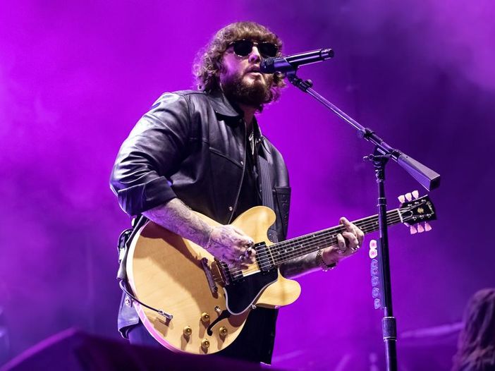 Classifiche UK: &#039;Impossible&#039; di James Arthur a valanga, OK Emeli Sand&eacute;