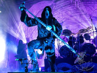 I Dimmu Borgir al lavoro con un'orchestra e il compositore Storaas