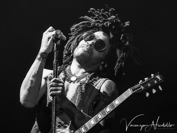 Lenny Kravitz: domani in anteprima web il video di 'Stand'