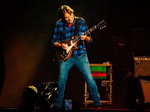 John Fogerty torna alla Fantasy, 33 anni dopo