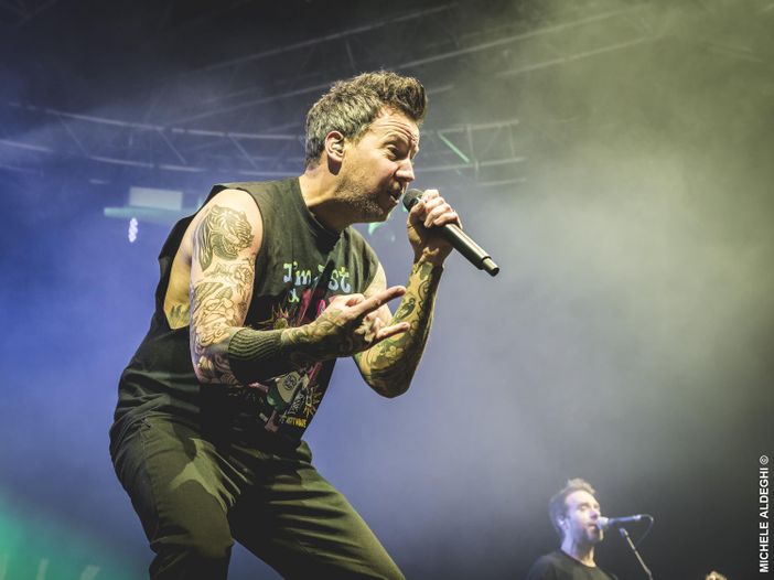Simple Plan: perch&eacute; pubblicare un album pop punk nel 2022?