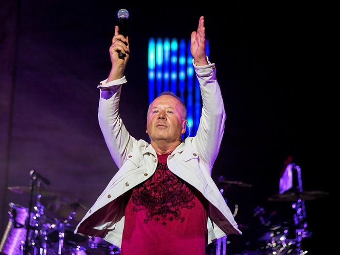 Declassati per lo &lsquo;scarso richiamo&rsquo;, i Simple Minds abbandonano il Fleadh Festival 
