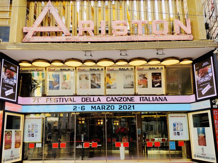 Sanremo 2021, la scaletta della terza serata: le cover e i duetti. L&#039;ordine di uscita.