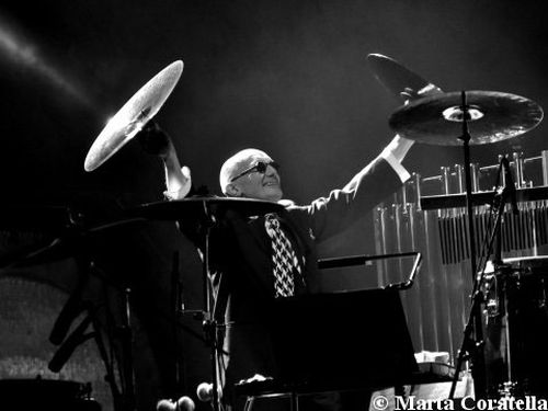 Elton John, per i suoi 60 anni tutto il catalogo su iTunes