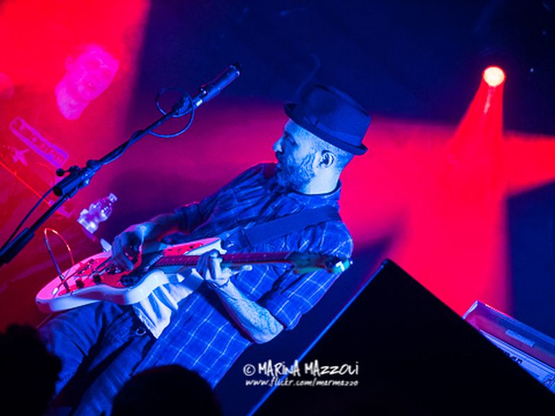 8 febbraio 2014 - Csa Pinelli - Genova - Motel Connection in concerto