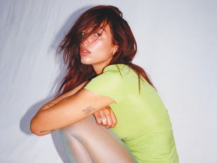 Dua Lipa è rimasta bloccata negli Anni ‘80 Dua Lipa è rimasta bloccata negli Anni ‘80