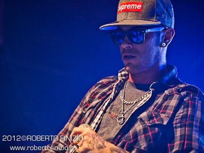 J-Ax, Club Dogo, Marracash e Emis Killa per l&apos;Emilia con &apos;Se il mondo fosse&apos;