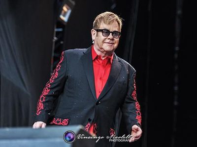 Concerto per Diana: Elton fa &apos;Candle&apos;, eBay blocca i biglietti