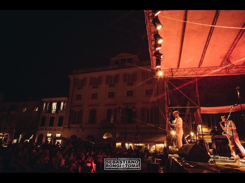20 luglio 2021 - Moonland - Piazza Matteotti - Sarzana (Sp) - Venerus in concerto