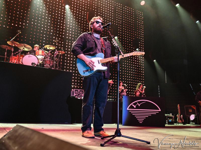 6 dicembre 2023 - PalaAlpitour - Torino - Tommaso Paradiso in concerto 6 dicembre 2023 - PalaAlpitour - Torino - Tommaso Paradiso in concerto