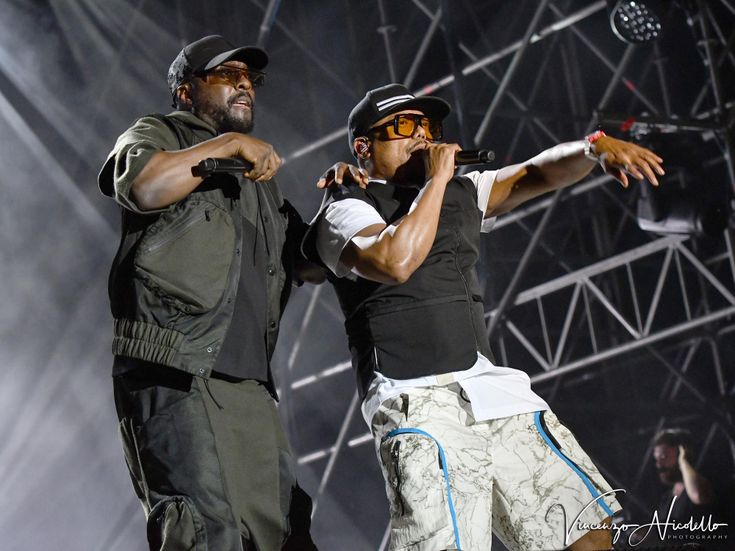 Black Eyed Peas, nuovo album: ascolta qui il nuovo singolo 'The time'