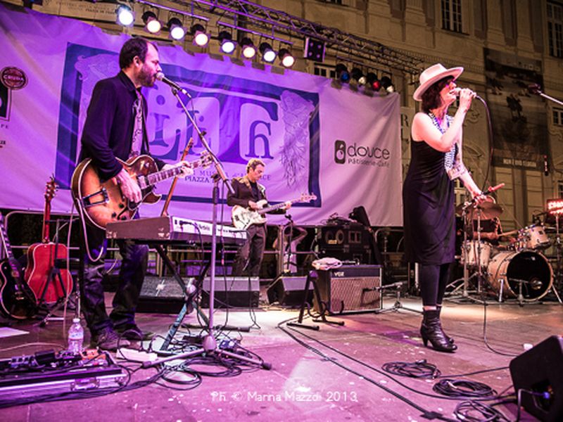 7 giugno 2013 - Lilith Festival - Piazza De Ferrari - Genova - Cristina Don&agrave; in concerto