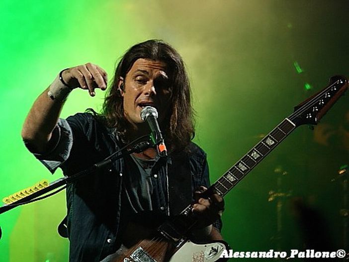 Grignani, i 30 anni di &quot;Destinazione paradiso&quot;: inediti e rarit&agrave;