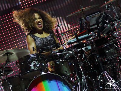 Declassati per lo ‘scarso richiamo’, i Simple Minds abbandonano il Fleadh Festival
