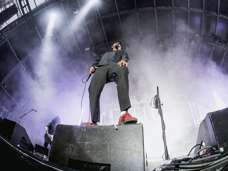 Deftones: Chino Moreno parla del progetto Crosses