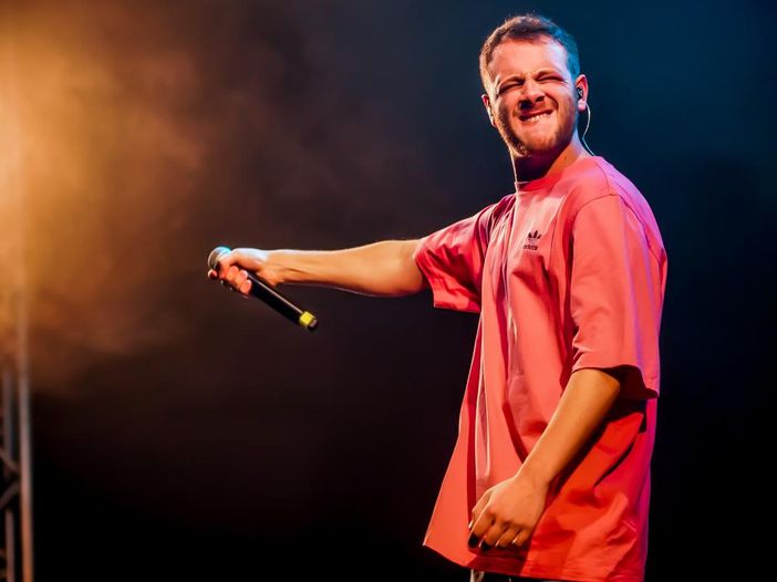 Anastasio, esce l&#039;album &quot;Mielemedicina&quot; e parte il tour