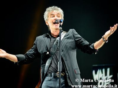 Ligabue, al via da Roma il &apos;Mondovisione tour - Stadi&apos;: la cronaca della serata