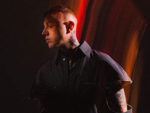 Classifiche Airplay, novità del 13 aprile: Lazza al numero uno
