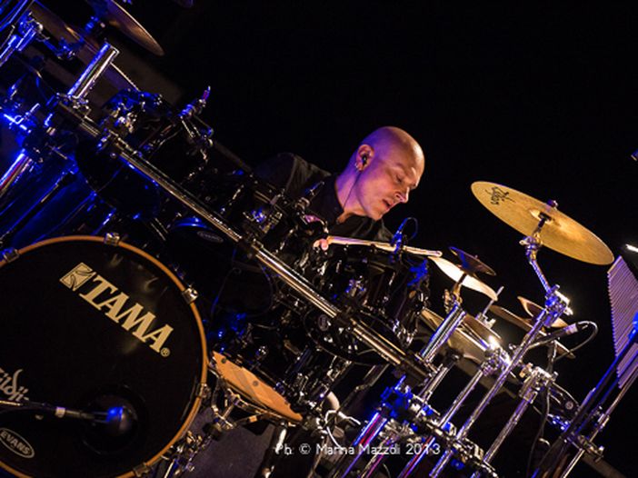 Tricky scrive una canzone contro i razzisti della sua casa discografica Tricky scrive una canzone contro i razzisti della sua casa discografica