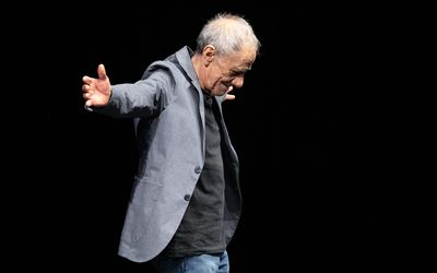 6 maggio 2025 - Teatro EuropAuditorium - Bologna - Roberto Vecchioni in concerto