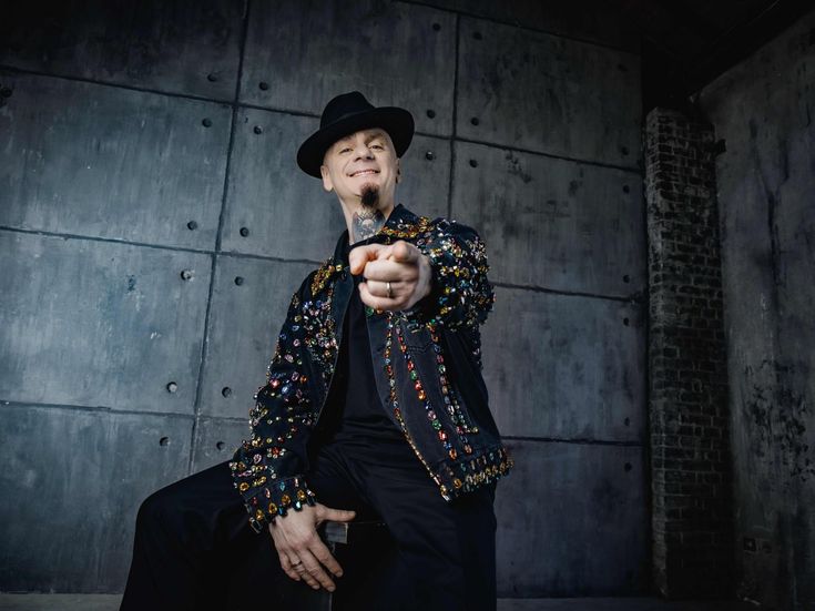 J-Ax, nel nuovo album anche Fedez, Nina Zilli, Max Pezzali e Club Dogo - VIDEO